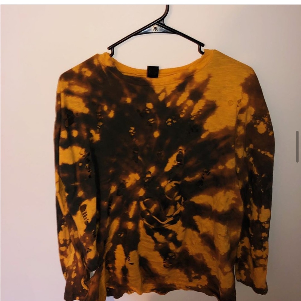 Distressed Long sleeve